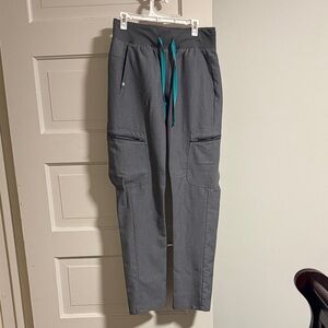 FIGS Yola Scrub Pants in Graphite